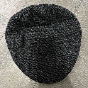 Kevin & Howlin Newsboy Wool Hat 7 3/4 M Donegal Tweed Handwoven in Ireland